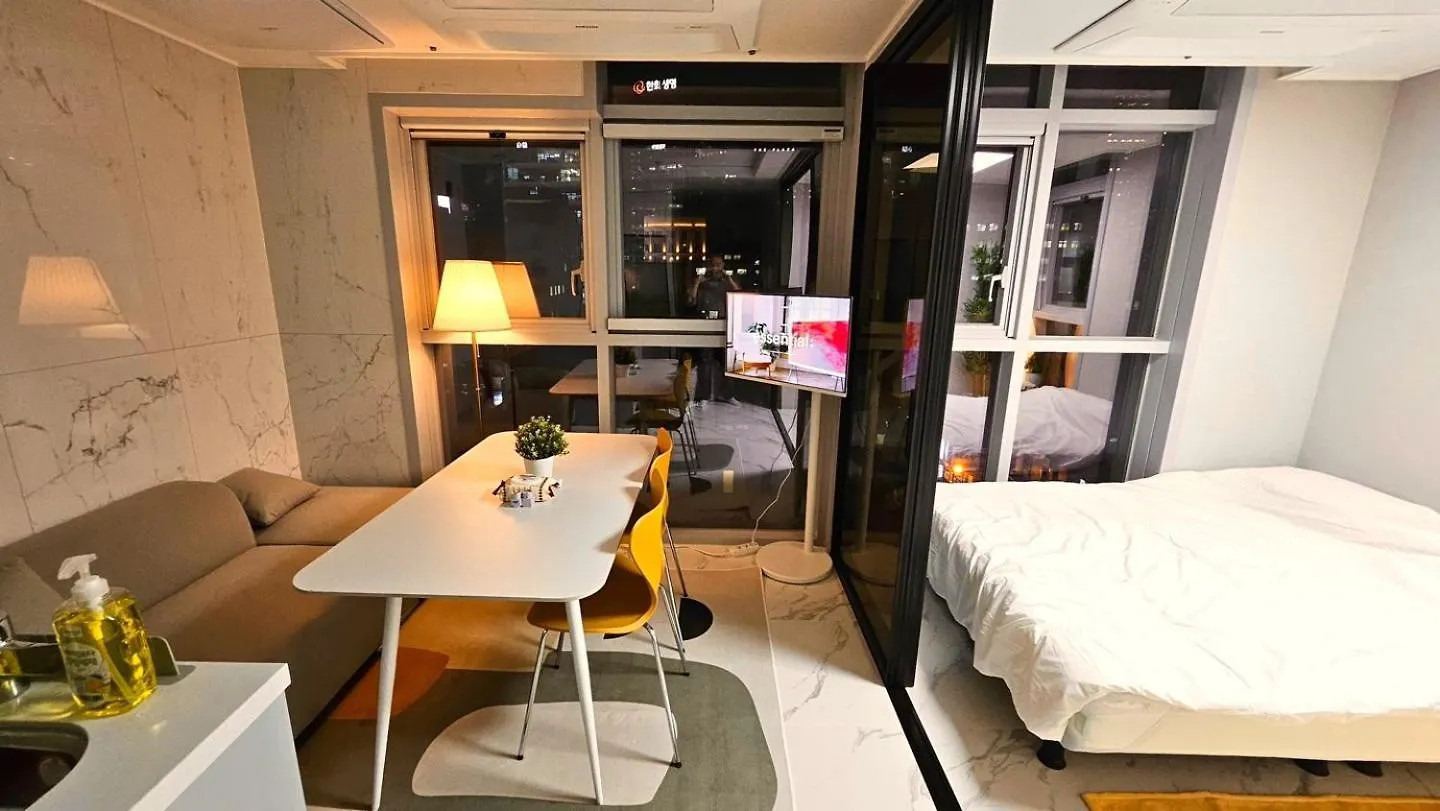 Msstay Seoul 0*,